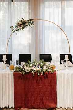 主席团新婚夫妇宴会大厅餐厅装饰蜡烛绿色植物