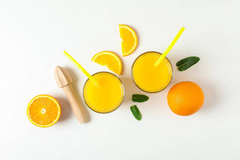 平躺作文新鲜的橙色果汁木榨汁机薄荷橙子木榨汁机白色背景前视图空间文本新鲜的自然喝水果