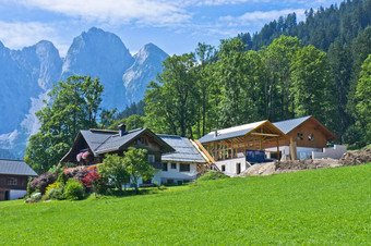 歌骚自然景观阿尔卑斯山脉小德国风格房子奥地利欧洲