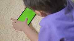 孩子男孩学前教育小工具玩视频游戏数字移动电话