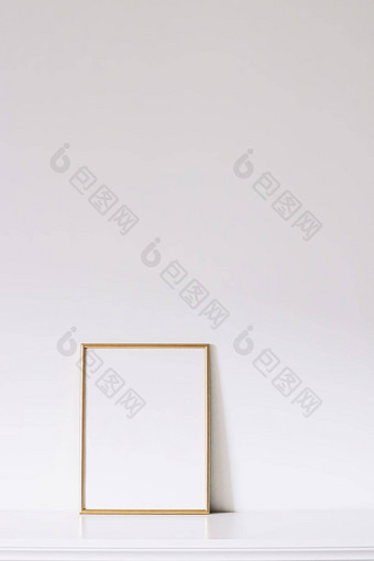 金垂直框架白色家具奢侈品首页装饰设计模型创建