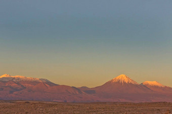 阿塔卡马沙漠自然景观利坎卡武尔火山智利南美国