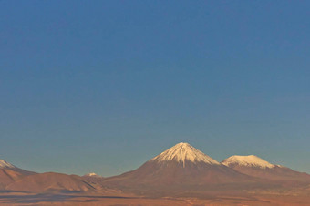 阿塔卡马沙漠自然景观利坎卡武尔火山智利南美国
