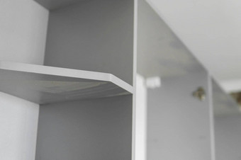 细节自定义厨房橱柜灰色的模块化厨房刨花板材料阶段安装厨房灰色瓷砖地板上墙