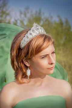 肖像女孩白雪公主皇冠
