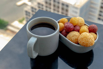 早餐服务早....热黑色的咖啡炸甜蜜的土豆<strong>球芝麻</strong>深炸紫色的黄色的甜蜜的土豆<strong>球</strong>