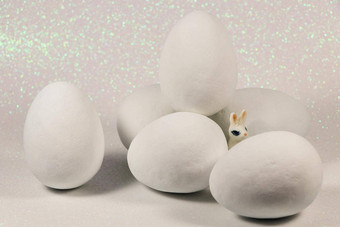 白色巧克力糖果复活节鸡蛋兔子