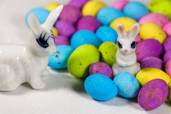 小兔子斑点糖果鸡蛋雪白色