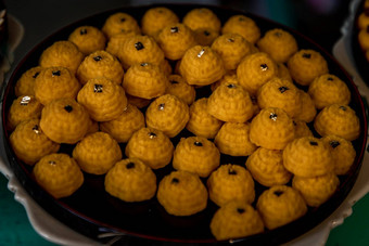 皇家泰国厨房Khanom达拉丁字裤丁字裤ca-krajang著名的吉祥甜点泰国传统使蛋黄小麦面粉可食用的黄金