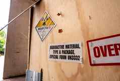 辐射标签运输木盒子类型包卡车