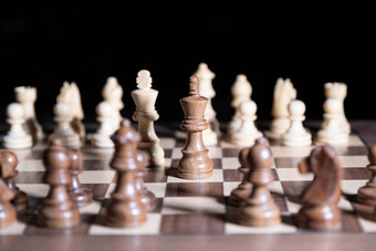 国际象棋<strong>游戏</strong>白色黑色的块战斗<strong>胜利</strong>中央数字焦点