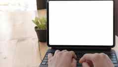 模型图像女人打字移动PC电脑空白白色桌面屏幕
