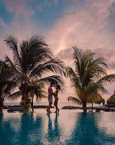 热带奢侈品度假胜地库拉索岛盗版海滩棕榈树奢侈品假期库拉索岛