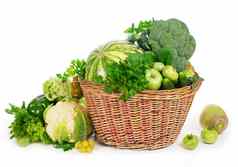 绿色蔬菜柳条篮子西兰花西葫芦黄瓜西瓜葡萄辣椒苹果生菜