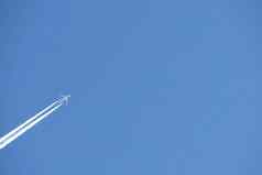 飞机飞机天空双跟踪飞机飞机蓝色的天空