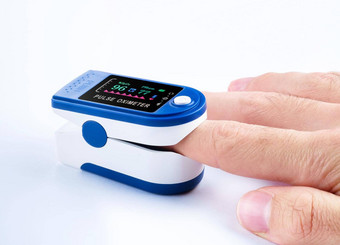 人脉冲血氧计设备手指医疗保健监控概念
