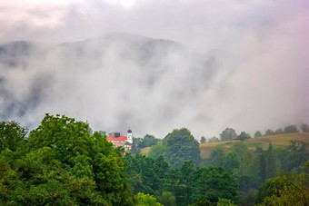 美山<strong>景观建筑</strong>雾山