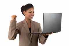 年轻的女人持有移动PC显示胜利标志孤立的白色背景
