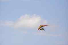 悬挂式滑翔机