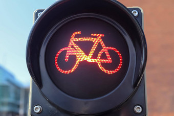 绿色红色的交通灯行人自行车