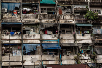 几何模式多层公寓房子集团窗户租户木材阳台<strong>社会问题</strong>过度拥挤的国家