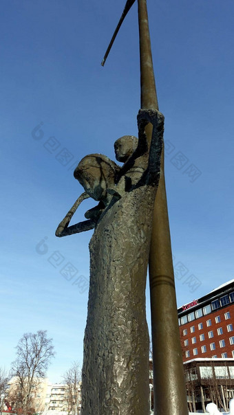 艺术青铜雕塑广场雪中心基律纳北部瑞典冬天
