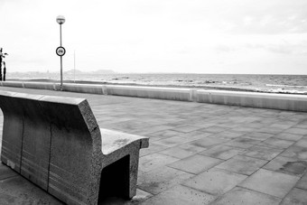 混凝土板凳上海视图海滩