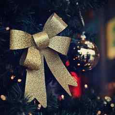 美丽的色彩斑斓的圣诞节装饰圣诞节树概念冬天时间假期季节
