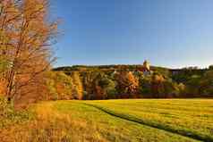 美丽的秋天景观维韦里城堡自然色彩斑斓的风景日落布尔诺dam-czechrepublic-europe