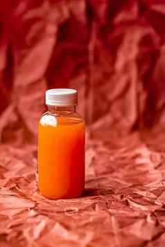 新鲜的葡萄柚汁环保可回收的塑料瓶包装健康的喝食物产品