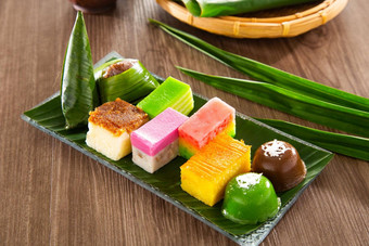 马来西亚受欢迎的各种各样的甜蜜的甜点简单的kueh蛋糕