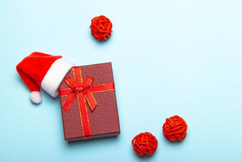 红色的礼物蓝色的背景礼物圣诞老人他圣诞节一年礼物假期红色的礼物包装蓝色的背景