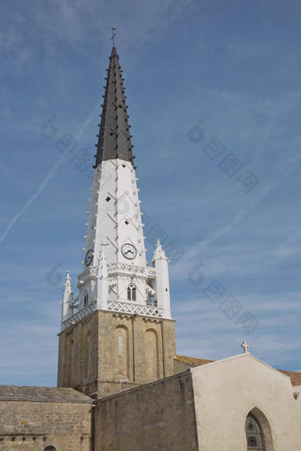 教堂重奏》黑色的白色贝尔塔跟charente法国