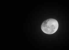 月亮望远镜可见陨石坑海宁静