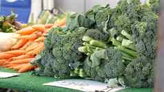 有机蔬菜计数器新鲜的当地的生产国产摊位农民食物市场美国