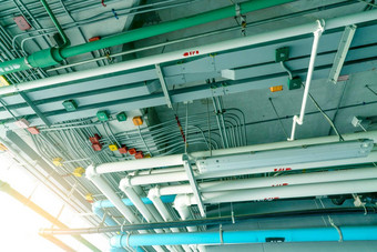 电开系统镀锌钢管电电缆安装天花板聚氯乙烯塑料管排水系统清洁水工业建筑天花板建筑建设
