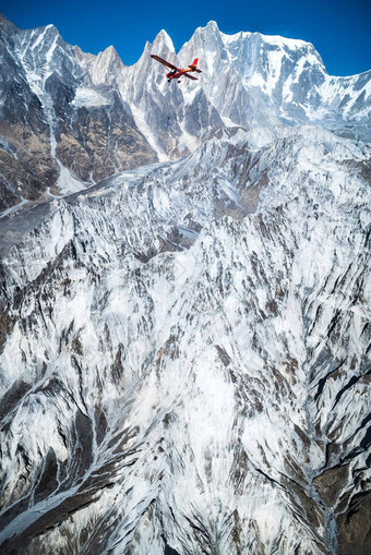 飞行飞机machapuchare峰会鱼尾山