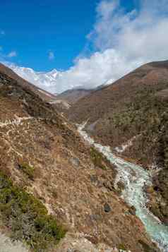 洛孜峰会小道河喜马拉雅山脉