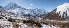 但达布拉姆峰峰会珠穆朗玛峰基地营长途跋涉