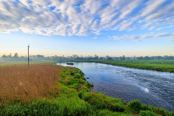 夏天阳光明媚的黎明河自然俄罗斯空间河<strong>照片图片</strong>夏天景观印刷产品杂志封面美丽的夏天景观