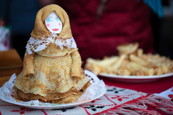 maslenitsa假期煎饼娃娃娃娃烤煎饼假期maslenitsa