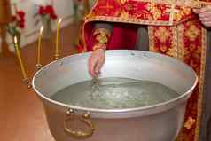 洗礼字体。婴儿准备孩子们的洗礼