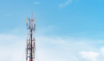电信塔天线蓝色的天空广播卫星波兰沟通技术电信行业移动电信网络网络连接业务背景