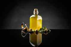 橄榄石油古董瓶