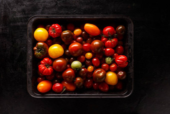 分类彩色的新鲜的西红柿