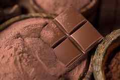 巧克力酒吧糖果甜蜜的可可豆子粉