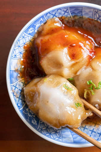 东西婉台湾肉丸美味美味的街食物蒸淀粉包装轮形状的饺子猪肉内部关闭复制空间