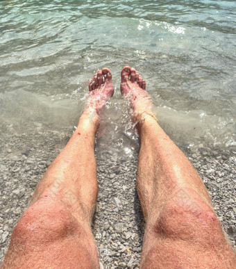 <strong>腿脚</strong>石头海滩湖海水