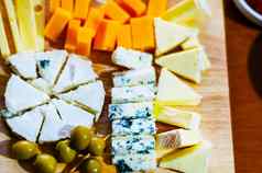 集奶酪木董事会奶酪董事会美味的零食健康的独家食物
