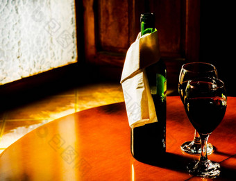 红色的酒玻璃庆祝活动时刻玻璃酒精致的酒美食家